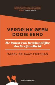 Vrouwendag Verdrink geen dooie eend boekcover