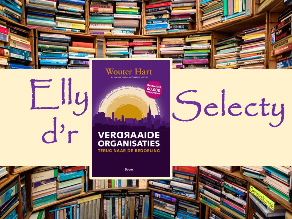 Boek Verdraaide organisaties temidden van stapels boeken